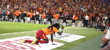 开云-G2轻取DRX，Scout开启传奇时刻入围赛2:0（东京）